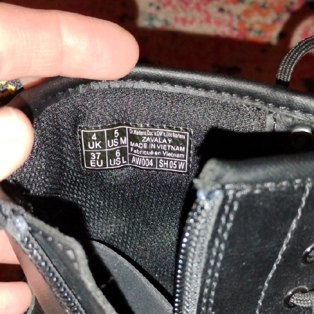 Dr. Martens Black Leather Lace-Up Ankle Boots With Zipper - Picture 7 of 8